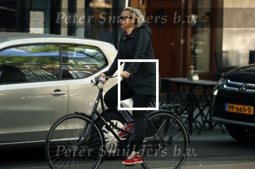 Amsterdam 23 april 2018
Eva Jinek ( zwanger ) gaat met de fiets sporten.