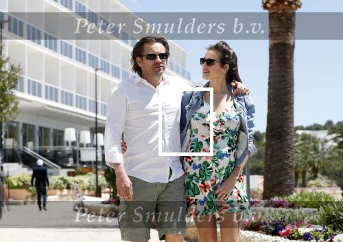 ibiza 29 april 2018
Ferri Somogyi heeft zijn zwangere vriendin Noelle ten huwelijk gevraagd op ibiza. she said YES