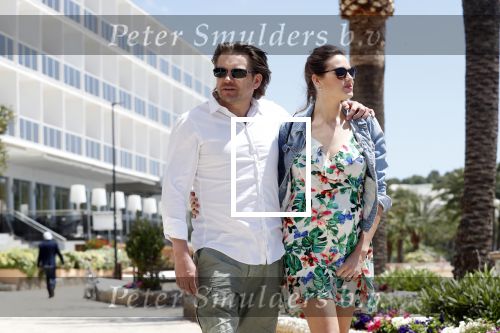 ibiza 29 april 2018
Ferri Somogyi heeft zijn zwangere vriendin Noelle ten huwelijk gevraagd op ibiza. she said YES