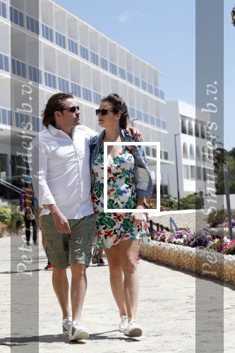 ibiza 29 april 2018
Ferri Somogyi heeft zijn zwangere vriendin Noelle ten huwelijk gevraagd op ibiza. she said YES