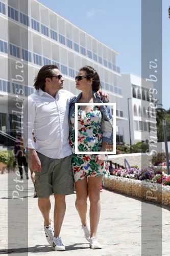 ibiza 29 april 2018
Ferri Somogyi heeft zijn zwangere vriendin Noelle ten huwelijk gevraagd op ibiza. she said YES