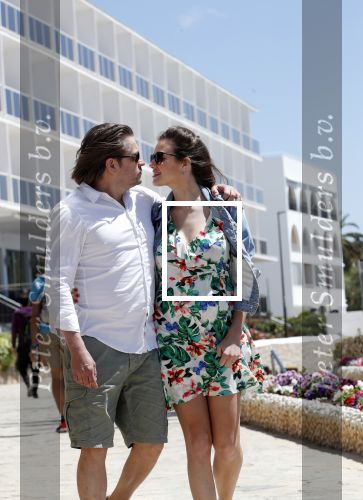 ibiza 29 april 2018
Ferri Somogyi heeft zijn zwangere vriendin Noelle ten huwelijk gevraagd op ibiza. she said YES
