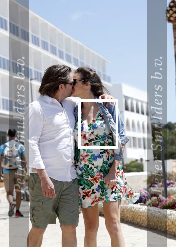 ibiza 29 april 2018
Ferri Somogyi heeft zijn zwangere vriendin Noelle ten huwelijk gevraagd op ibiza. she said YES