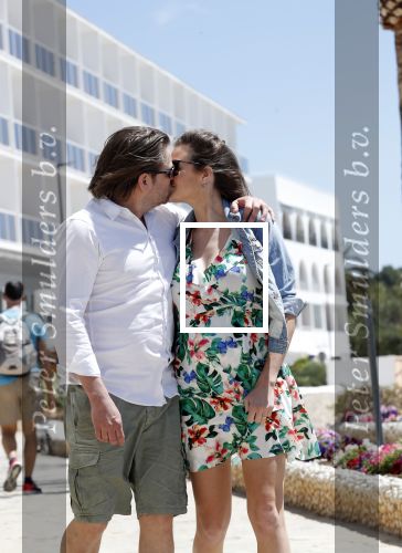 ibiza 29 april 2018
Ferri Somogyi heeft zijn zwangere vriendin Noelle ten huwelijk gevraagd op ibiza. she said YES