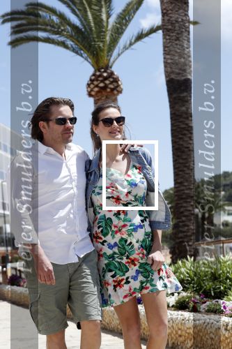 ibiza 29 april 2018
Ferri Somogyi heeft zijn zwangere vriendin Noelle ten huwelijk gevraagd op ibiza. she said YES