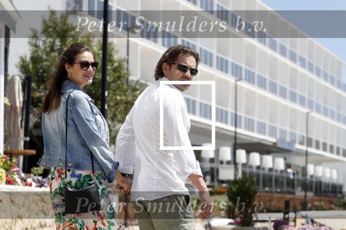 ibiza 29 april 2018
Ferri Somogyi heeft zijn zwangere vriendin Noelle ten huwelijk gevraagd op ibiza. she said YES