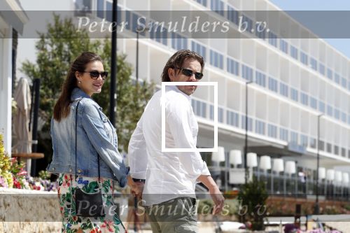 ibiza 29 april 2018
Ferri Somogyi heeft zijn zwangere vriendin Noelle ten huwelijk gevraagd op ibiza. she said YES