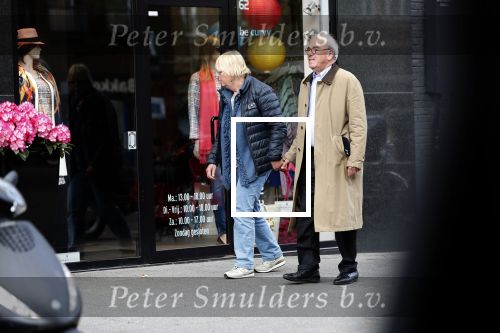 Amsterdam 23 april 2018
Frans Weisglas met zijn vrouw op de beethovenstraat.