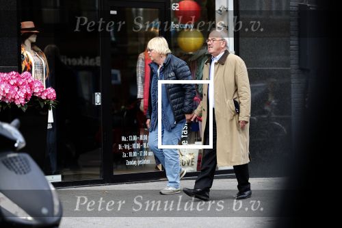 Amsterdam 23 april 2018
Frans Weisglas met zijn vrouw op de beethovenstraat.