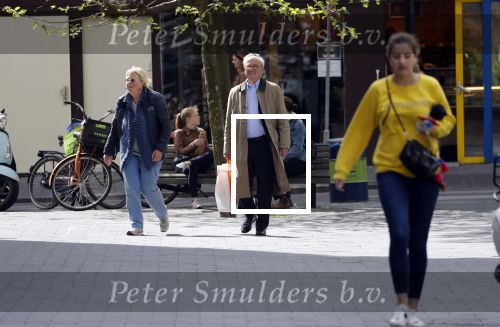 Amsterdam 23 april 2018
Frans Weisglas met zijn vrouw op de beethovenstraat.