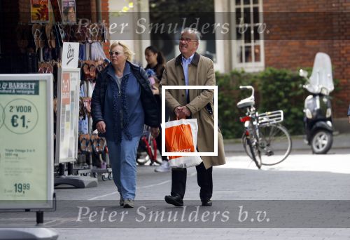 Amsterdam 23 april 2018
Frans Weisglas met zijn vrouw op de beethovenstraat.