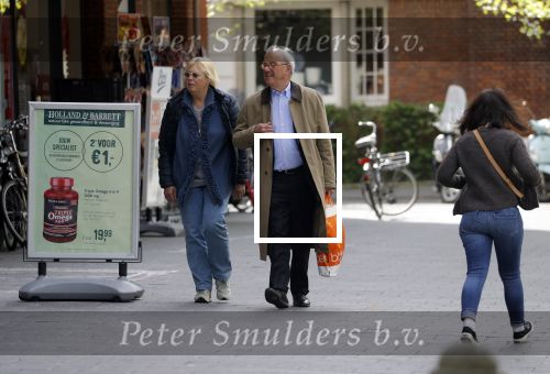 Amsterdam 23 april 2018
Frans Weisglas met zijn vrouw op de beethovenstraat.