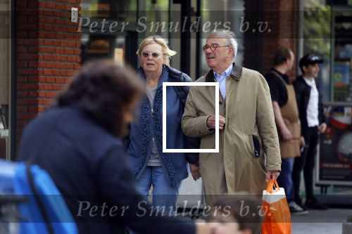Amsterdam 23 april 2018
Frans Weisglas met zijn vrouw op de beethovenstraat.