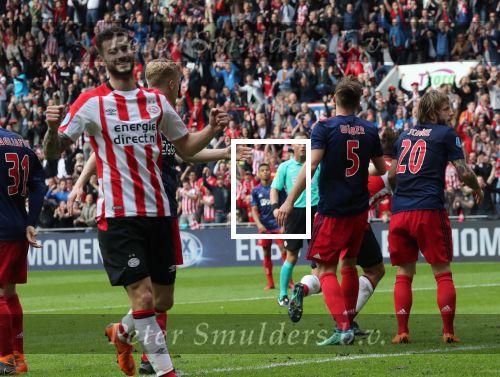 Eindhoven, 15 April 2018
PSV-AJAX, eindstand 3-0 en Landskampioen Seizoen 2017-2018
Gaston Pereiro