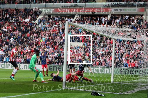 Eindhoven, 15 April 2018
PSV-AJAX, eindstand 3-0 en Landskampioen Seizoen 2017-2018
Gaston Pereiro scoort 1-0