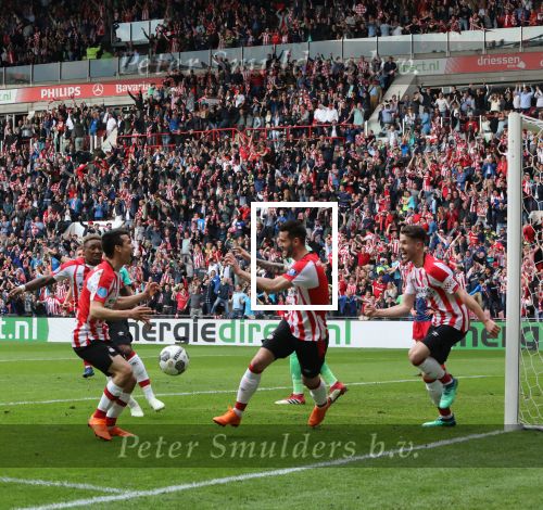 Eindhoven, 15 April 2018
PSV-AJAX, eindstand 3-0 en Landskampioen Seizoen 2017-2018
Gaston Pereiro scoort 1-0