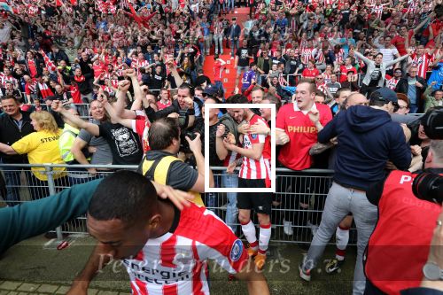 Eindhoven, 15 April 2018
PSV-AJAX, eindstand 3-0 en Landskampioen Seizoen 2017-2018
Gaston Pereiro scoort 1-0