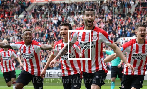 Eindhoven, 15 April 2018
PSV-AJAX, eindstand 3-0 en Landskampioen Seizoen 2017-2018
Gaston Pereiro scoort 1-0