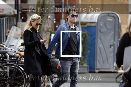 Amsterdam 10 april 2018
Gigi ravelli met haar man Roger Hodenius in Amsterdam zuid.