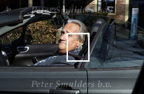 Laren 16 april 2018
Han Peekel in zijn cabrio in Laren