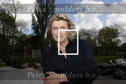 Amsterdam 25 september 2018
Presentatie lâ€™Homo van het blad Linda in Hotel Arena. Linda de Mol reikt het eerste exemplaar uit aan Erwin Olaf Hans v Manen en Hans Klok .