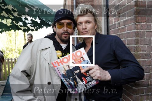 Amsterdam 25 september 2018
Presentatie lâ€™Homo van het blad Linda in Hotel Arena. Linda de Mol reikt het eerste exemplaar uit aan Erwin Olaf Hans v Manen en Hans Klok . Mari v d Ven en Hans Klok