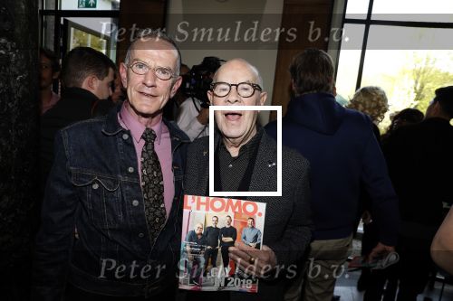 Amsterdam 25 september 2018
Presentatie lâ€™Homo van het blad Linda in Hotel Arena. Linda de Mol reikt het eerste exemplaar uit aan Erwin Olaf Hans v Manen en Hans Klok . Hans van Manen met partner Henk