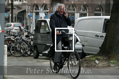 Amsterdam 10 april 2018
Henk Spaan bellend op de fiets in Amsterdam