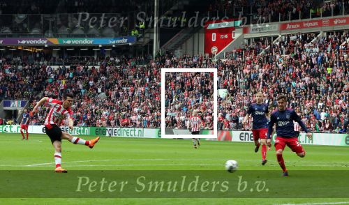Eindhoven, 15 April 2018
PSV-AJAX, eindstand 3-0 en Landskampioen Seizoen 2017-2018
Hirving Lozano