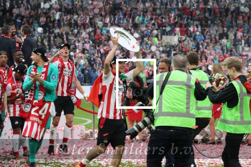 Eindhoven, 15 April 2018
PSV-AJAX, eindstand 3-0 en Landskampioen Seizoen 2017-2018
Hirving Lozano