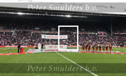 Eindhoven, 15 April 2018
PSV-AJAX, eindstand 3-0 en Landskampioen Seizoen 2017-2018
Aankomst bus AJA aankomst bus PSV