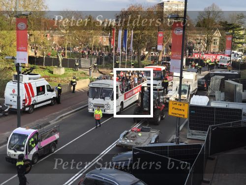 Eindhoven, 16 April 2018
PSV-AJAX, eindstand 3-0 en Landskampioen Seizoen 2017-2018
Huldiging op het gemeentehuis Eindhoven