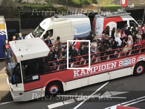 Eindhoven, 16 April 2018
PSV-AJAX, eindstand 3-0 en Landskampioen Seizoen 2017-2018
Huldiging op het gemeentehuis Eindhoven