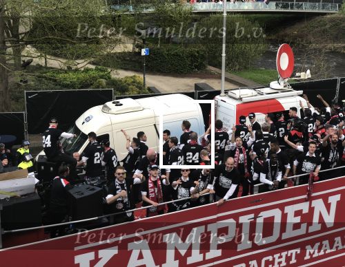 Eindhoven, 16 April 2018
PSV-AJAX, eindstand 3-0 en Landskampioen Seizoen 2017-2018
Huldiging op het gemeentehuis Eindhoven