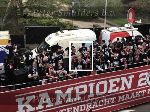 Eindhoven, 16 April 2018
PSV-AJAX, eindstand 3-0 en Landskampioen Seizoen 2017-2018
Huldiging op het gemeentehuis Eindhoven