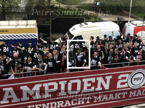 Eindhoven, 16 April 2018
PSV-AJAX, eindstand 3-0 en Landskampioen Seizoen 2017-2018
Huldiging op het gemeentehuis Eindhoven