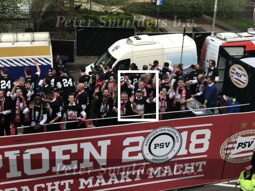 Eindhoven, 16 April 2018
PSV-AJAX, eindstand 3-0 en Landskampioen Seizoen 2017-2018
Huldiging op het gemeentehuis Eindhoven