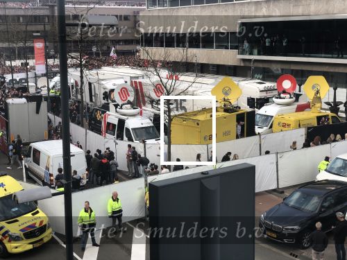 Eindhoven, 16 April 2018
PSV-AJAX, eindstand 3-0 en Landskampioen Seizoen 2017-2018
Huldiging op het gemeentehuis Eindhoven
