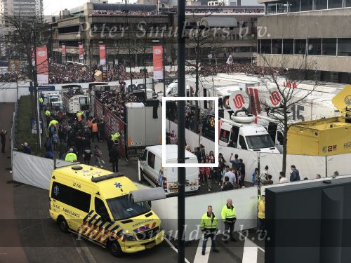 Eindhoven, 16 April 2018
PSV-AJAX, eindstand 3-0 en Landskampioen Seizoen 2017-2018
Huldiging op het gemeentehuis Eindhoven