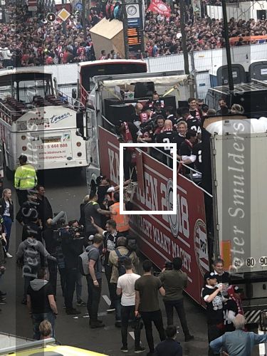 Eindhoven, 16 April 2018
PSV-AJAX, eindstand 3-0 en Landskampioen Seizoen 2017-2018
Huldiging op het gemeentehuis Eindhoven