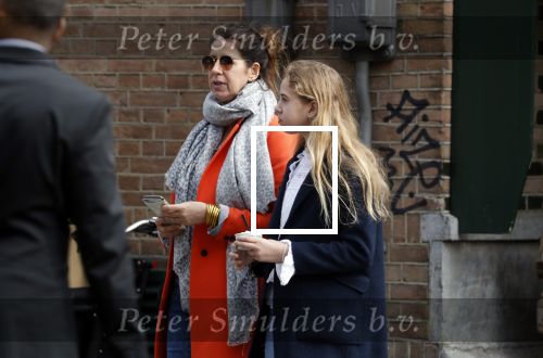 Amsterdam 14 april 2018 
Isa Hoes en haar dochter Vlinder eten ijsje