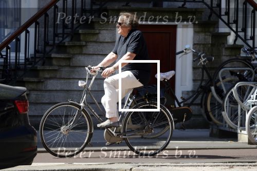 Amsterdam 5mei 2018
Ivo Niehe op zijn damesfiest in Amsterdam zuid.