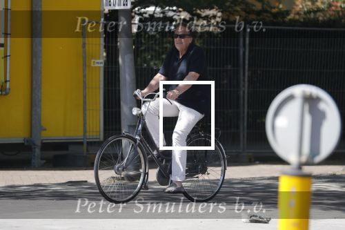 Amsterdam 5mei 2018
Ivo Niehe op zijn damesfiest in Amsterdam zuid.