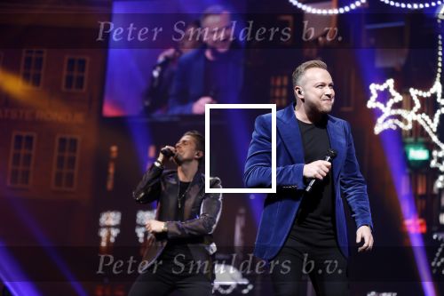 Amsterdam 14 april 2018
Heel holland zingt Hazes in het ziggo dome met oa Andre Hazes Jr Jeroen v d Boom Xander de Buisonje Roxeanne Hazes (zwanger) Peter Beense Trijntje Oosterhuis Danny de Munk Silver Metz en Barry Hay. Jamai Looman