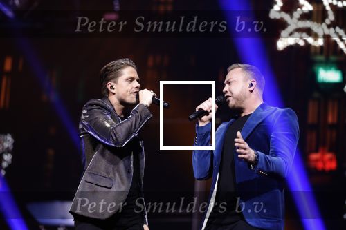 Amsterdam 14 april 2018
Heel holland zingt Hazes in het ziggo dome met oa Andre Hazes Jr Jeroen v d Boom Xander de Buisonje Roxeanne Hazes (zwanger) Peter Beense Trijntje Oosterhuis Danny de Munk Silver Metz en Barry Hay. Jamai Looman