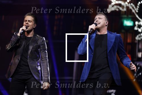 Amsterdam 14 april 2018
Heel holland zingt Hazes in het ziggo dome met oa Andre Hazes Jr Jeroen v d Boom Xander de Buisonje Roxeanne Hazes (zwanger) Peter Beense Trijntje Oosterhuis Danny de Munk Silver Metz en Barry Hay. Jamai Looman
