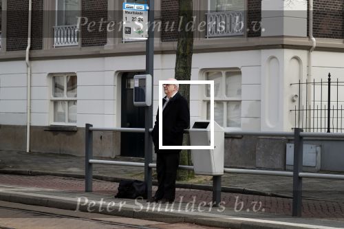 Den Haag 11 april 2018
Oud minister Jan Pronk wacht op de tram in Den Haag