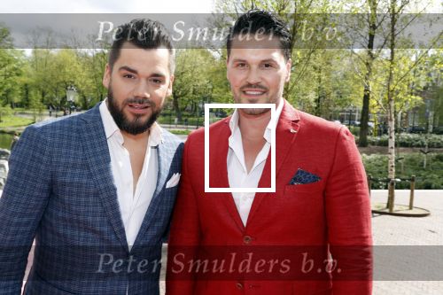 Amsterdam 25 september 2018
Presentatie lâ€™Homo van het blad Linda in Hotel Arena. Linda de Mol reikt het eerste exemplaar uit aan Erwin Olaf Hans v Manen en Hans Klok . Janice met partner