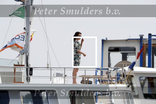 Amsterdam / Loosdrecht 12 mei 2018
Jeroen Pauw en zijn vriendin Zoe doen boodschappen in Amsterdam waarna ze naar hun boot in Loosdrecht rijden.