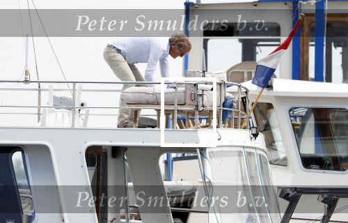 Amsterdam / Loosdrecht 12 mei 2018
Jeroen Pauw en zijn vriendin Zoe doen boodschappen in Amsterdam waarna ze naar hun boot in Loosdrecht rijden.